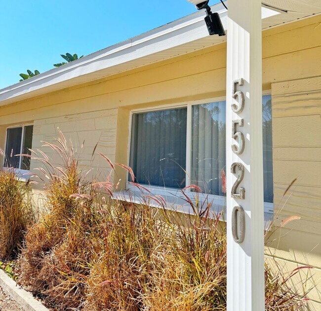 Photo - 3 Bedroom 1 Bath in St. Petersburg!