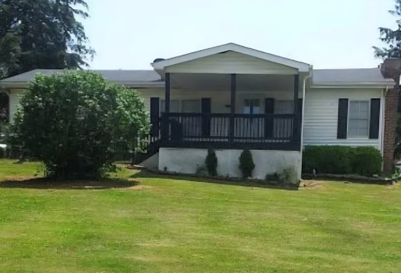Photo - 239 Emerald Ln