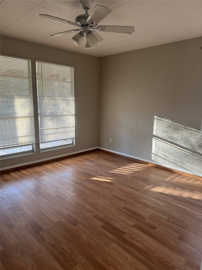 Photo - 705 Smokey River Bend