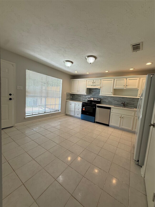 Photo - 9503 Homeland Dr