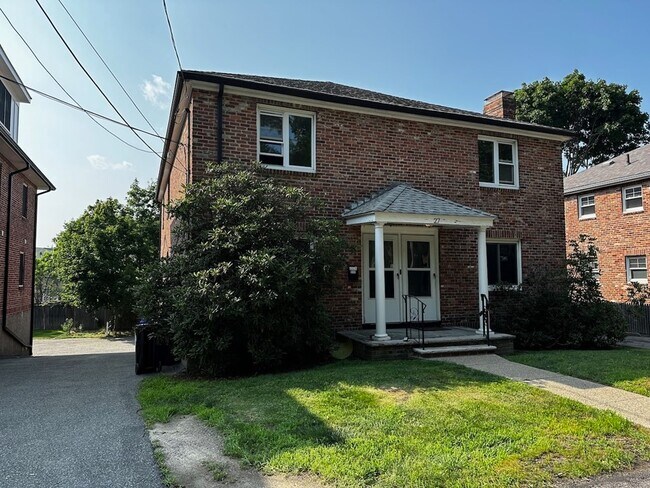 Building Photo - 27 Heath St Unit 2