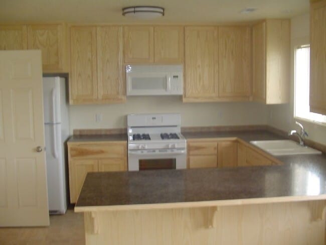 Photo - New 3 bedroom w/garage in East Springfield