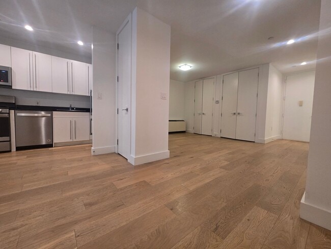 Photo - 50 Murray St Unit 423