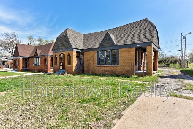 Photo - 2122 N Glen Ellyn St