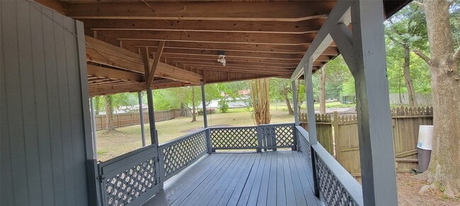 Building Photo - 17308 Valley Ln