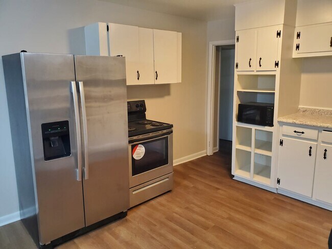 Photo - 2800 Cave Ave NW