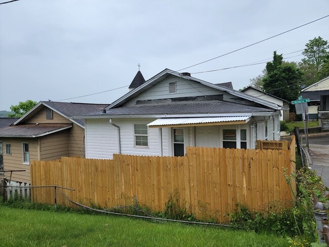 Photo - 920 Hendrix Ave