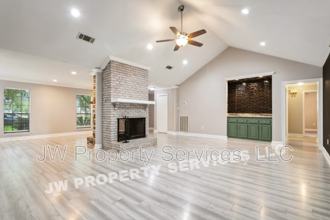 Photo - 1476 St Christopher Dr