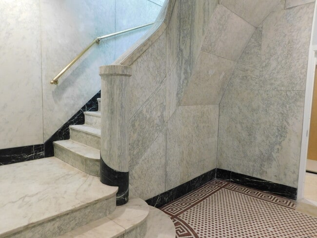 Photo - 53-57 Bank St Unit 301