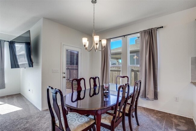 Photo - 211 Pitkin Dr