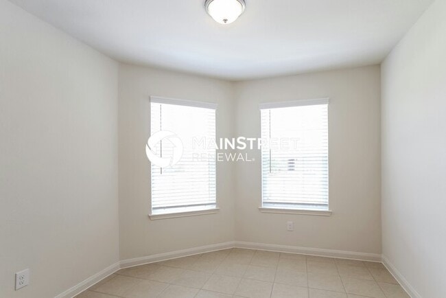 Photo - 4 Bedroom Pet-Friendly Home in Rosharon, TX with Main Street Renewal