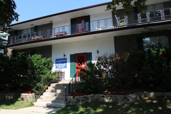 Villa Murray Apartments - Villa Murray Apartments
