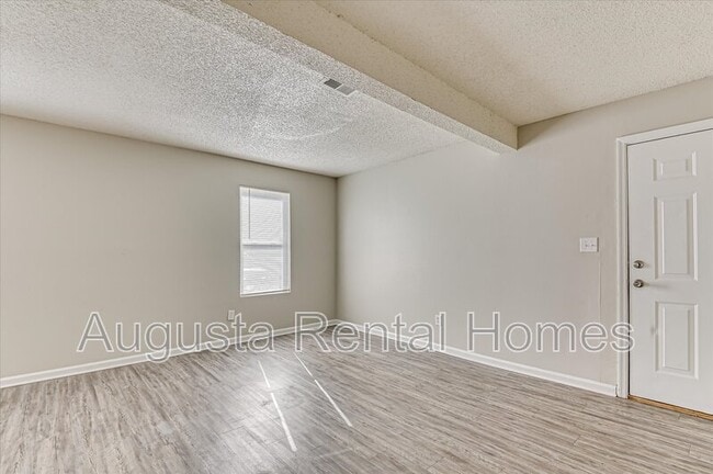 Building Photo - 170 Chalet North CT