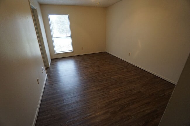 Photo - 115 Vista Hills Blvd