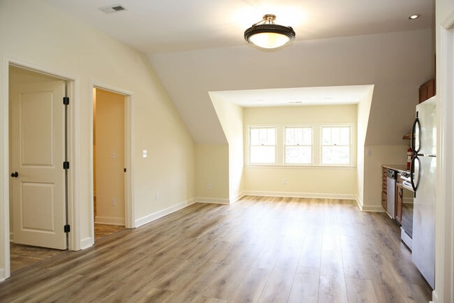 Photo - 817 N Elm St Unit H