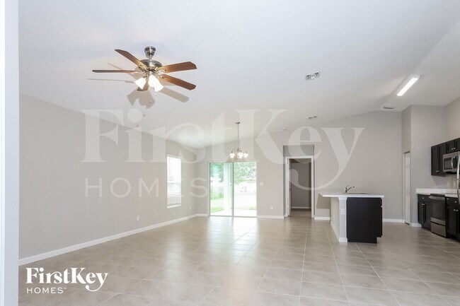 Photo - 713 SE Lansdowne Ave