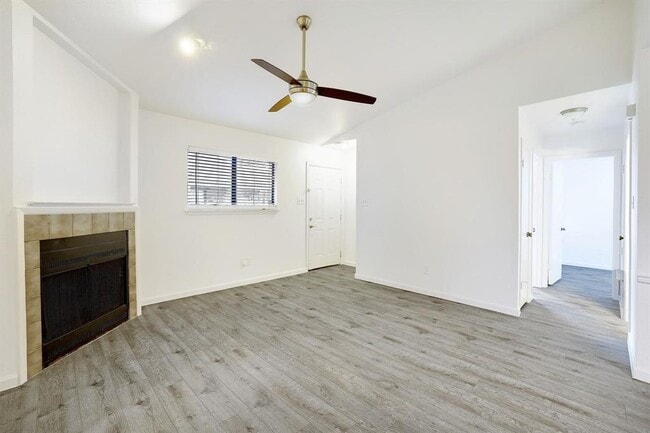 Photo - 1314 Zephyr Ln