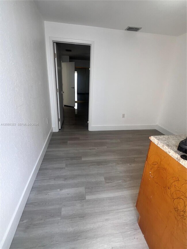 1615 SW 137th Pl Unit 2
