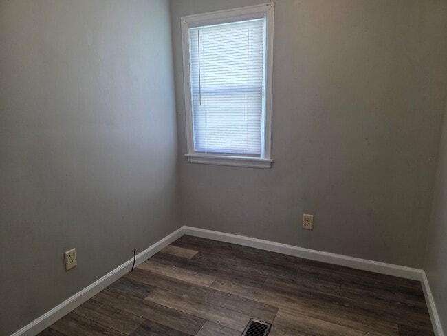 Photo - 2721 Milburn Blvd