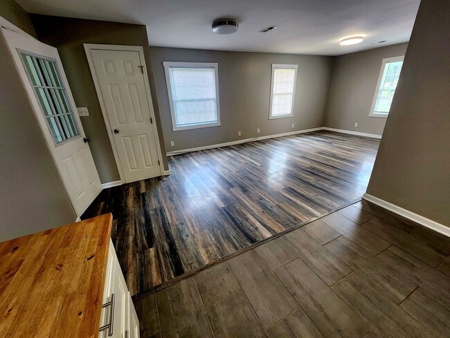 Photo - Large, family-friendly S. Knox 3br/2ba w office