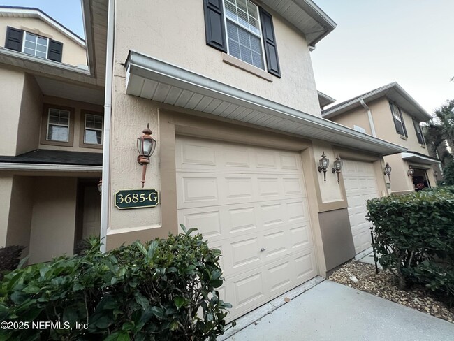 Photo - 3685 Creswick Cir Townhome