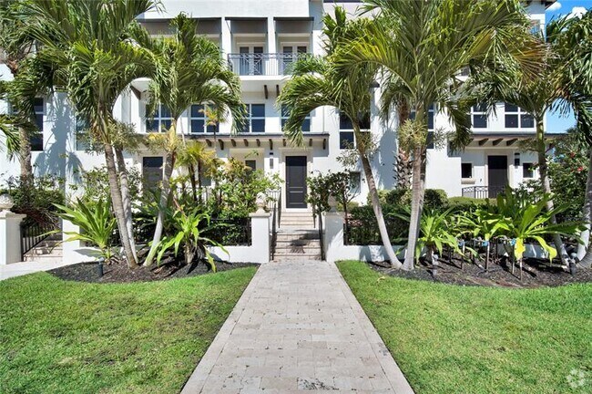 Building Photo - 425 N Ocean Blvd Rental