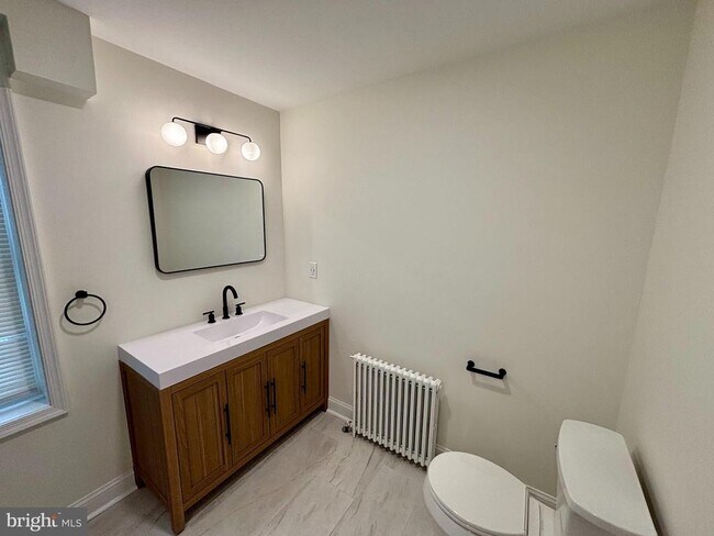 Photo - 41 W 5th St Unit 1