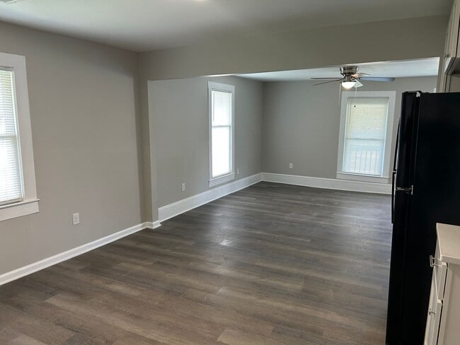 Photo - 412 W Twenty-Seventh St