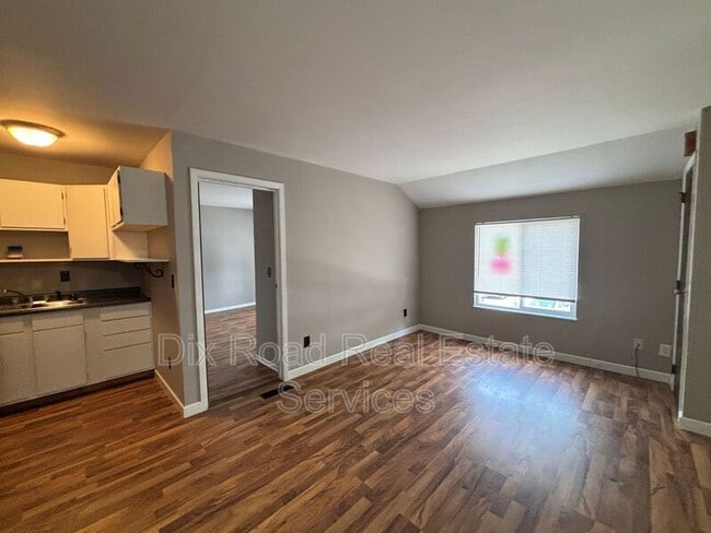 Photo - 3125 Harrison St