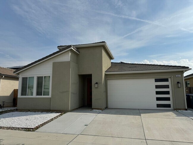 3321 San Marino Ave. (Ashlan & Highland) - 3321 San Marino Ave. (Ashlan & Highland)