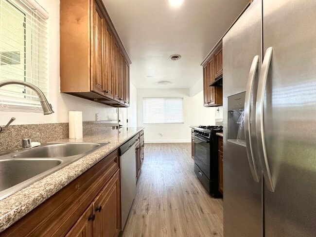 Photo - Beautiful three bedroom two bath home in Roseville!!