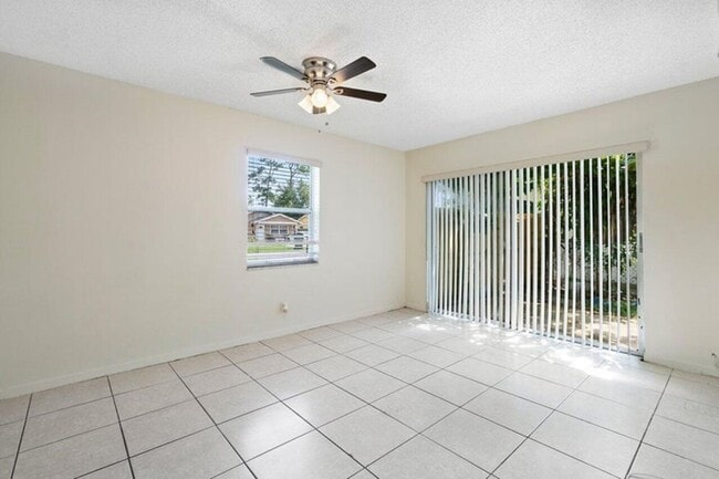 Photo - 5854 Kumquat Rd