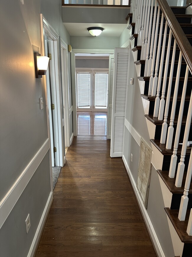 2500 Saint Christopher Cir SW