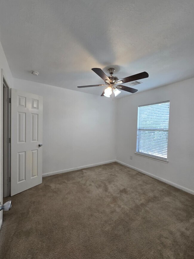 Photo - 20526 Ginnydale Dr