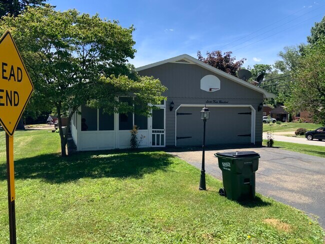 Photo - 6400 Lake O Springs Ave NW