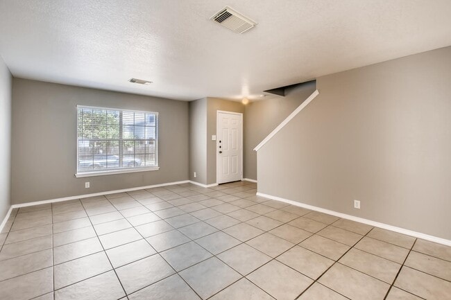 Photo - 4BR/2.5 Bath near the San Antonio Medical Center!!!