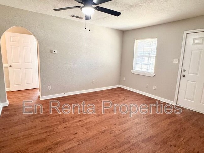 2818 NW 31st St