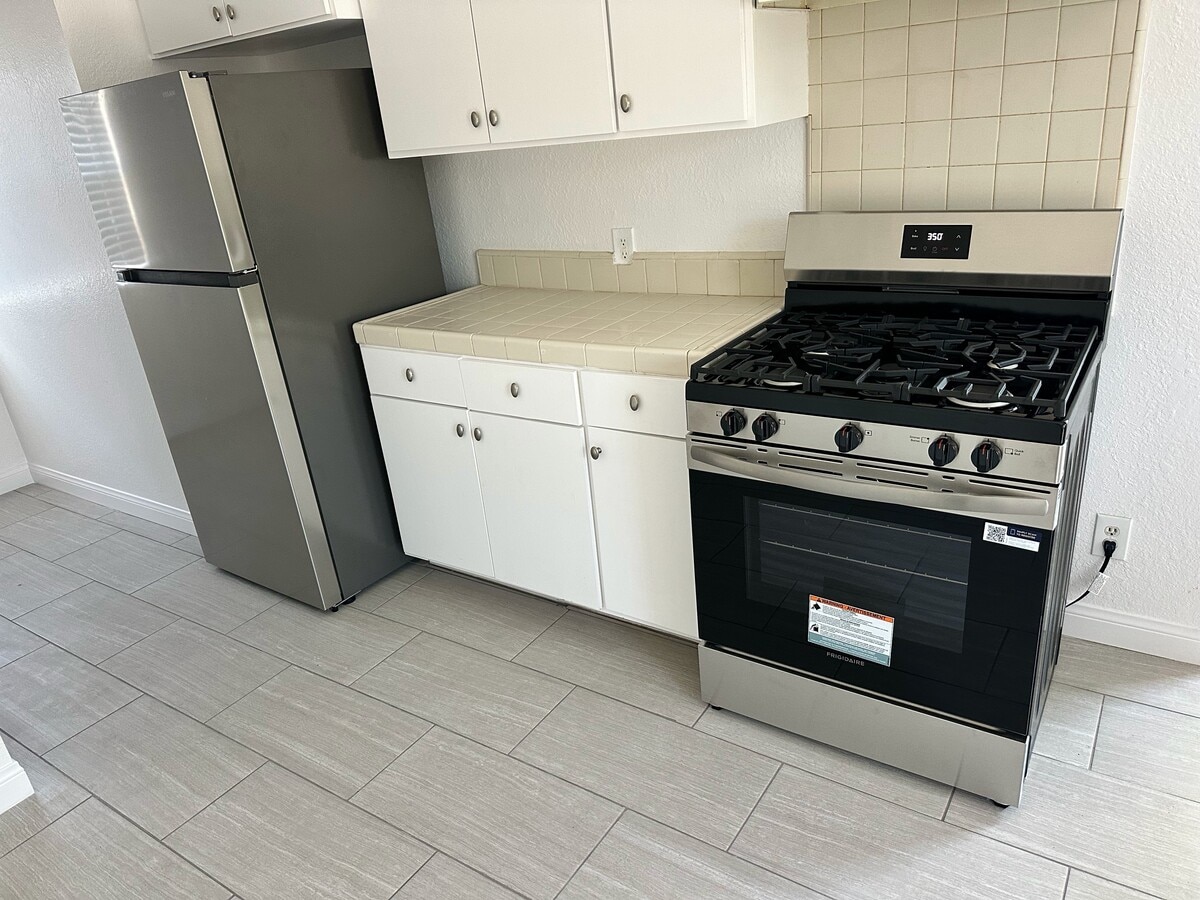 Photo - 8725 1/2 Holmes Ave