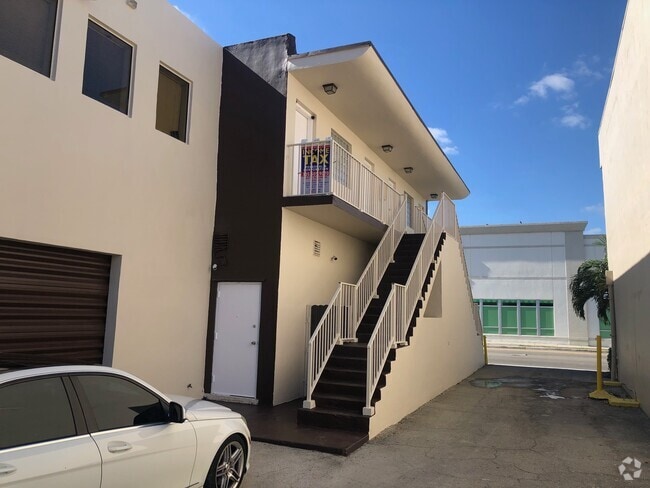 Building Photo - 3618 W Flagler St Unit 1 Rental