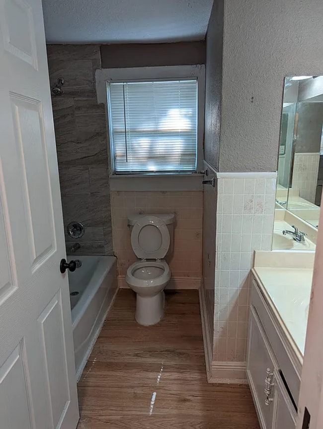 Photo - 2975 San Jacinto St