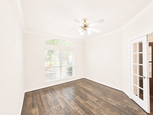 Photo - 98 W Knightsbridge Dr