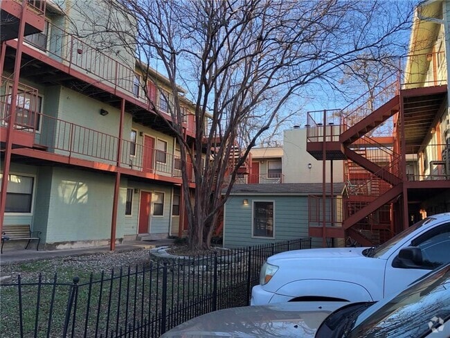 Building Photo - 4405 Avenue A Unit 6 Rental