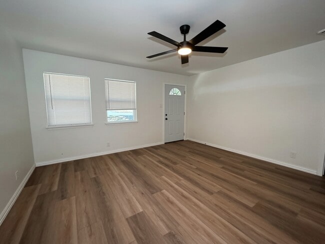Photo - 1108 Park Dr