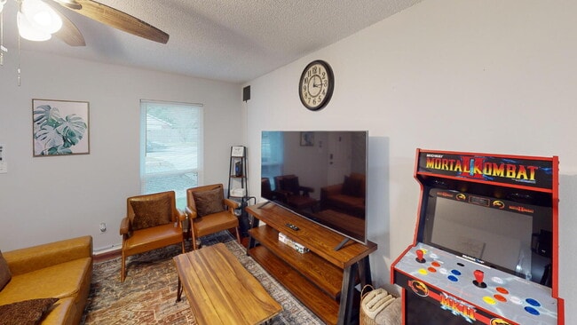 Photo - 3900 Baywoods Dr