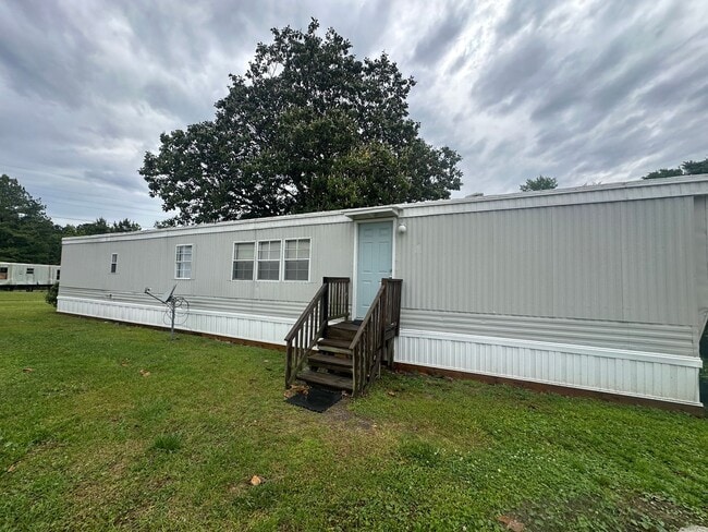 Building Photo - Newly Updated 2Bed/1Bath Mobile Home in Richlands - Close to Camp Lejuene