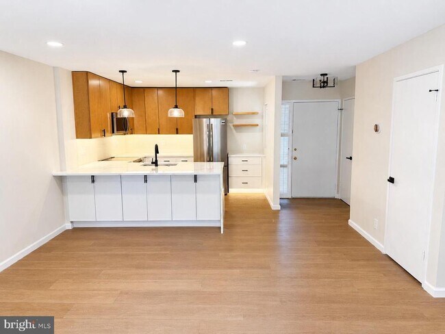 Photo - 2480 Glengyle Dr Unit 188