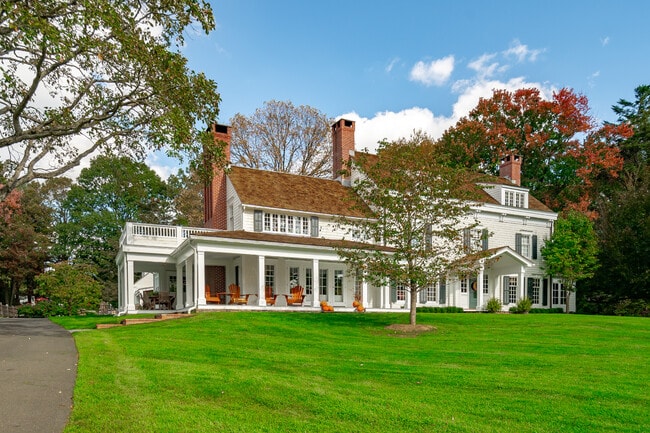 Photo - 198 Hemlock Hill Rd