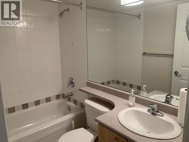 Photo - 1420 W Georgia St Unit 901