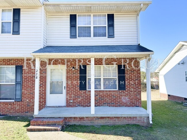 Building Photo - #450 - 228-230 Wilmington Ave Duplex Unit 228 Wilmington Ave
