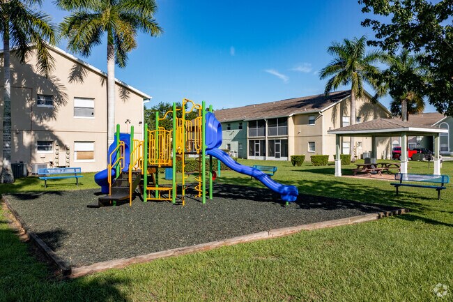 Photo - Palmas Altas